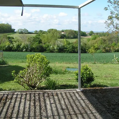 Au Milieu Des Champs