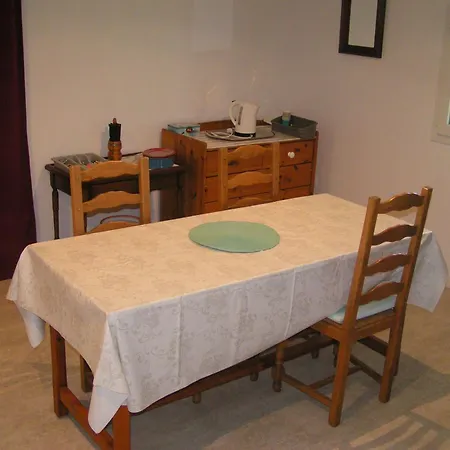 Au Milieu Des Champs * Lectoure