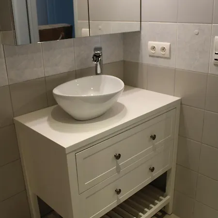 Au Milieu Des Champs *