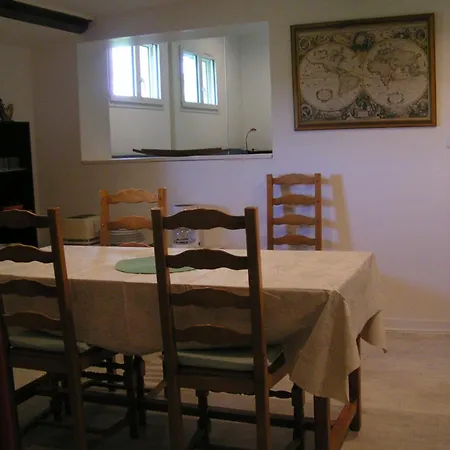 Au Milieu Des Champs *