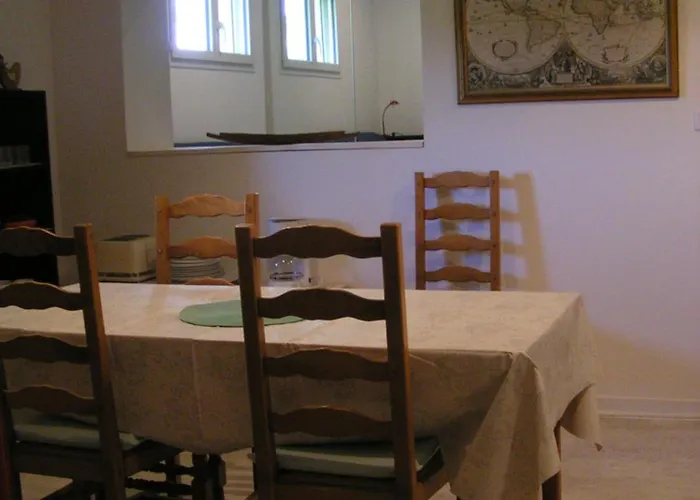 Au Milieu Des Champs *