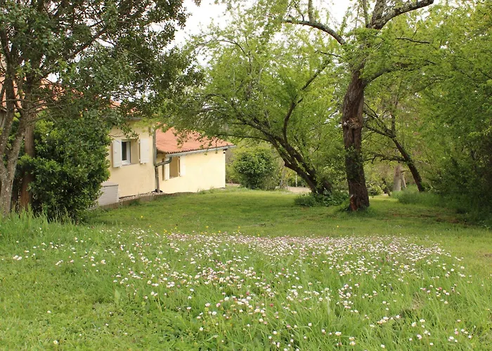 Au Milieu Des Champs Pensionat